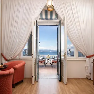 Regaly With Sea View And Free Parking Apartman